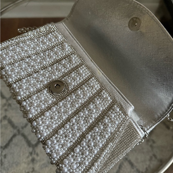 Silver Shimmer & Pearl Envelope Clutch | Convertible Shoulder or Clutch